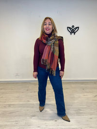 Bufanda amorosa de cuadros con flecos marron y burdeos