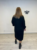 Vestido de punto cuello subido largo midi con bolsillos negro