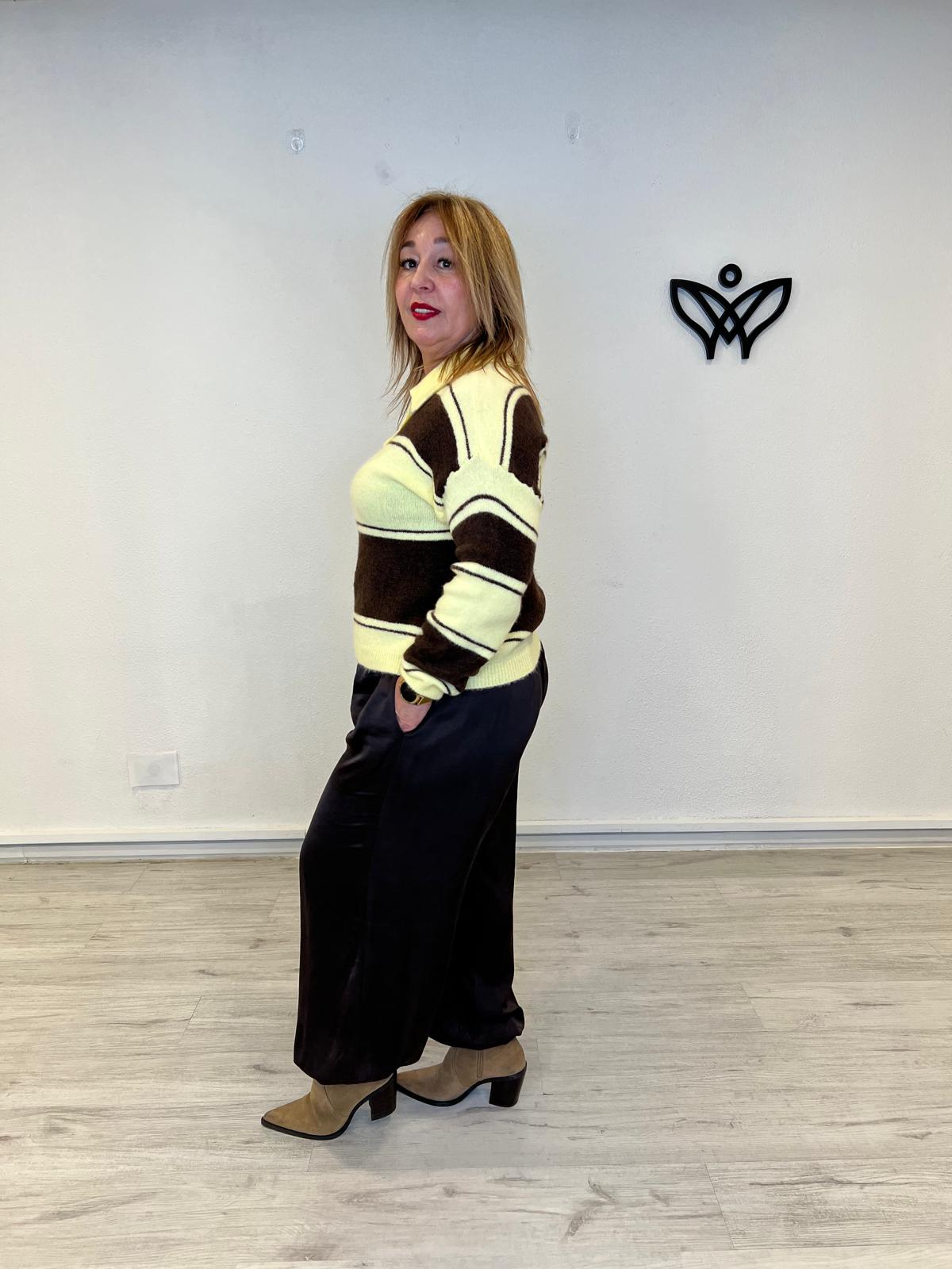 Jersey de punto de rayas cuello de polo con botones amarillo y marrón