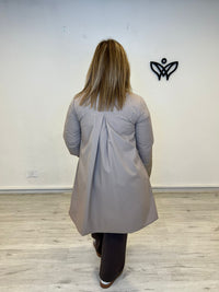 Trench gabardina impermeable acolchada larga beis
