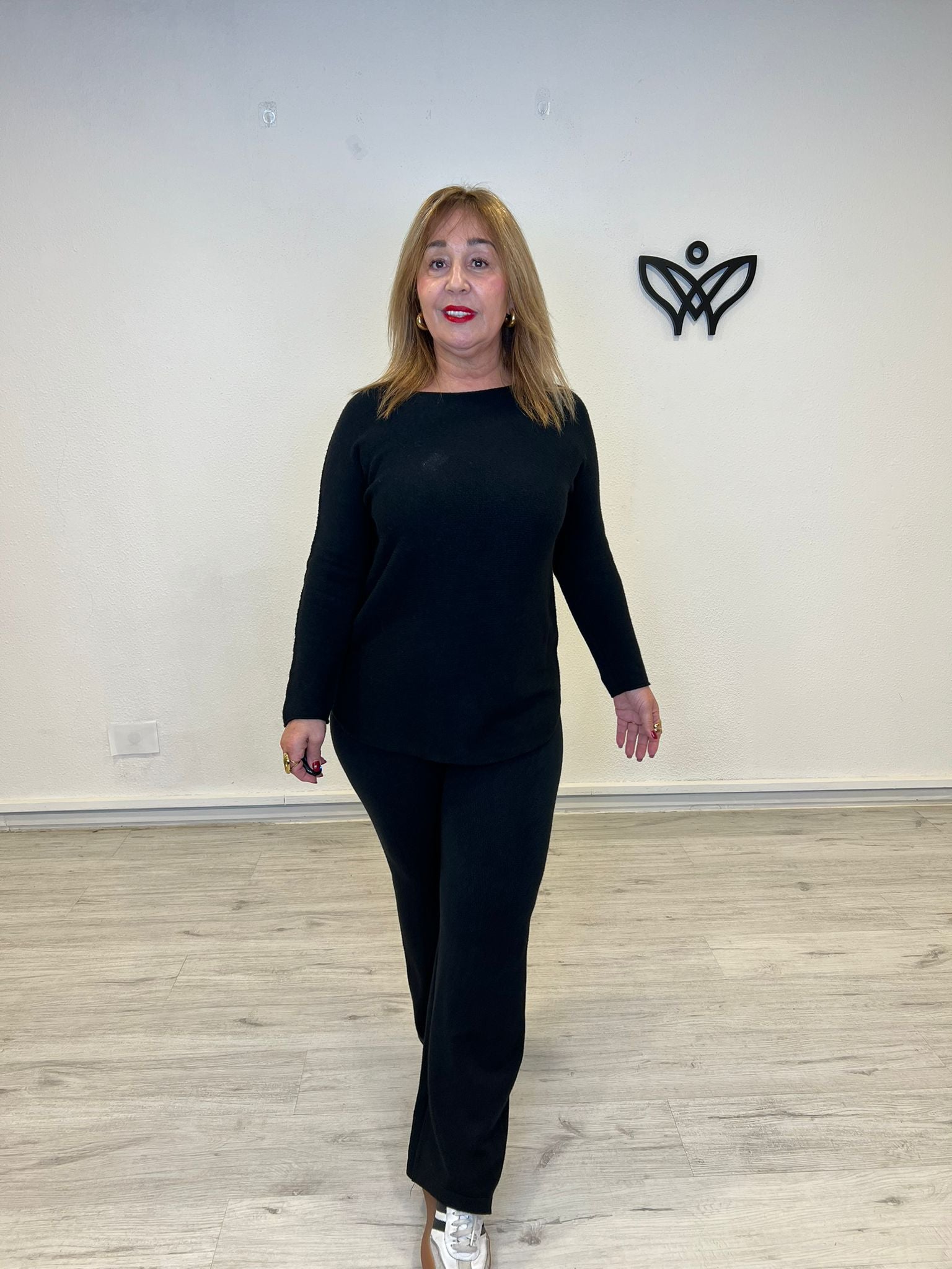 Conjunto de punto jersey y pantalón negro