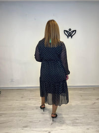 Vestido negro midi de lunares en gasa