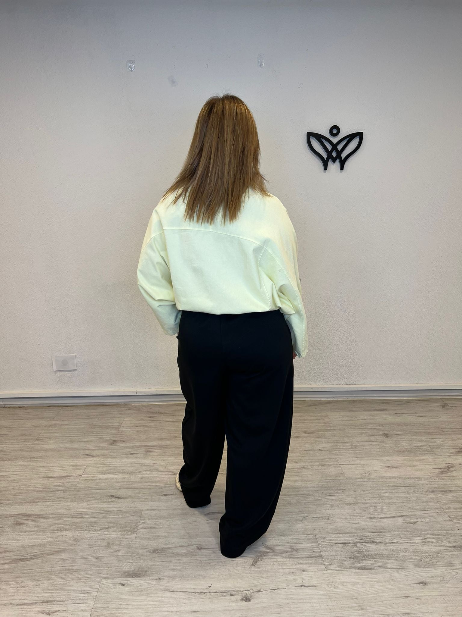 Cazadora vaquera amarilla estilo bomber