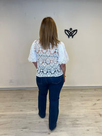 Camisa blanca bordado inglés mujer elegante