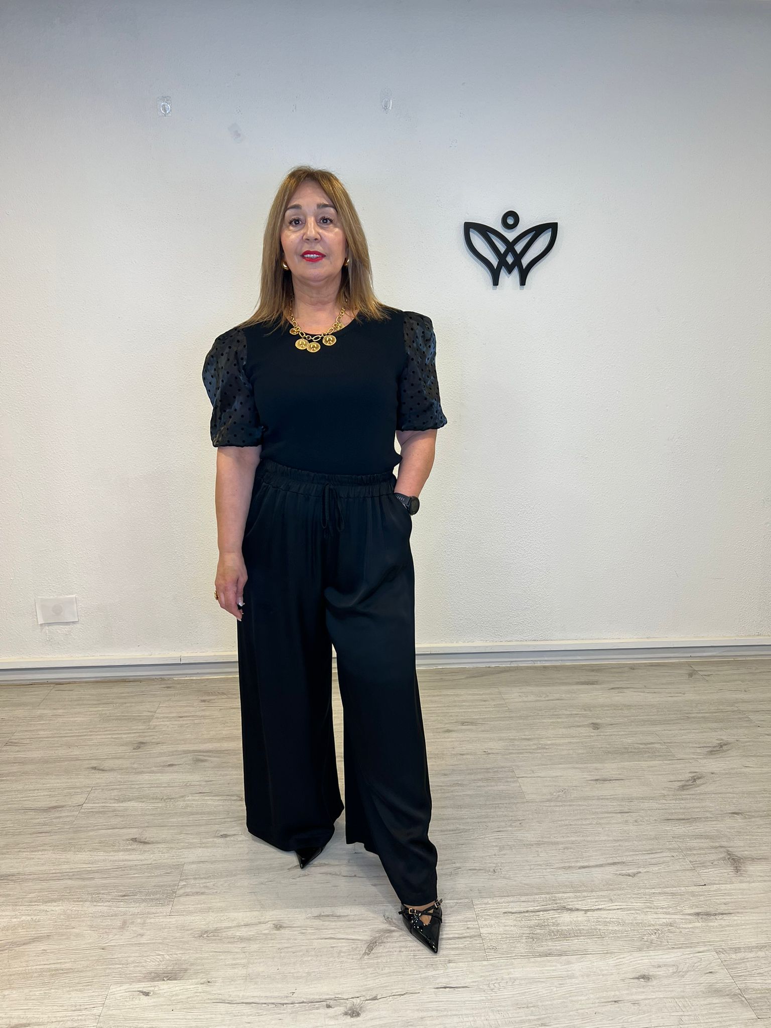Pantalón palazzo negro satinado