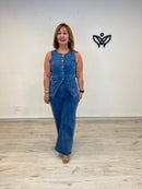 Conjunto vaquero chaleco y pantalón elástico