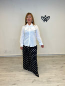 Camisa blanca de algodón con lazada
