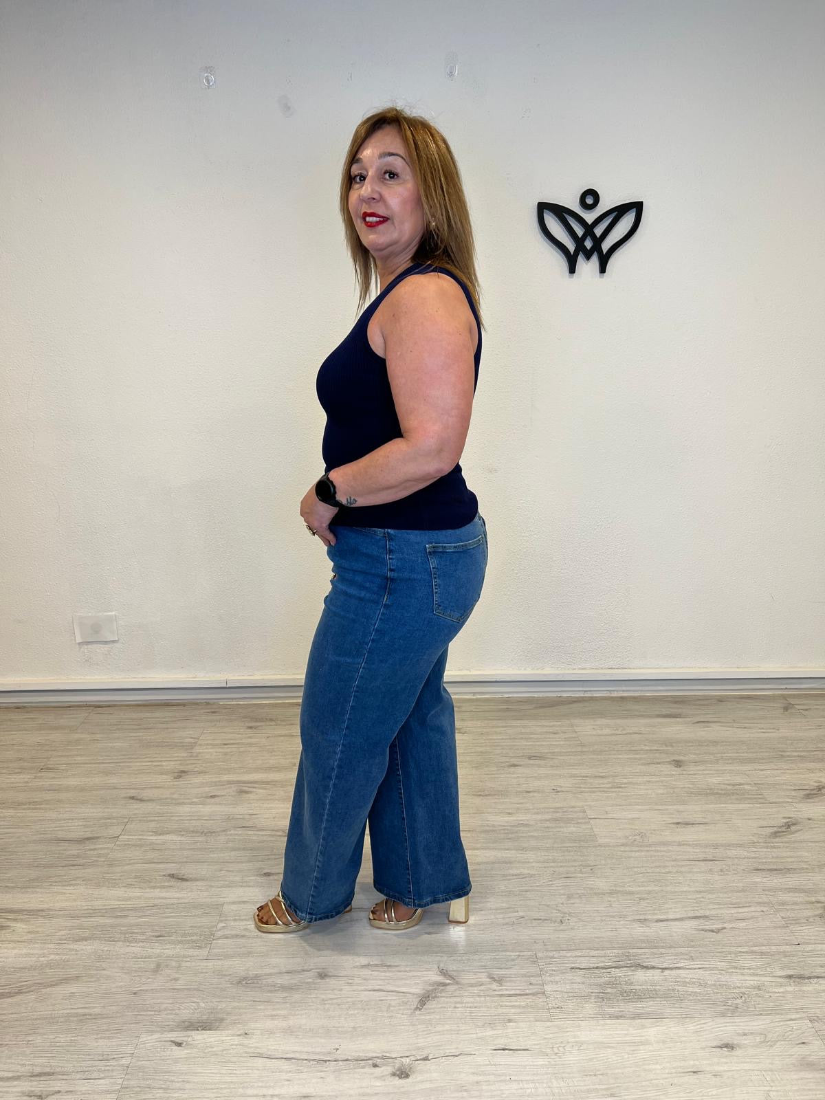 Top azul marino canalé cuello halter