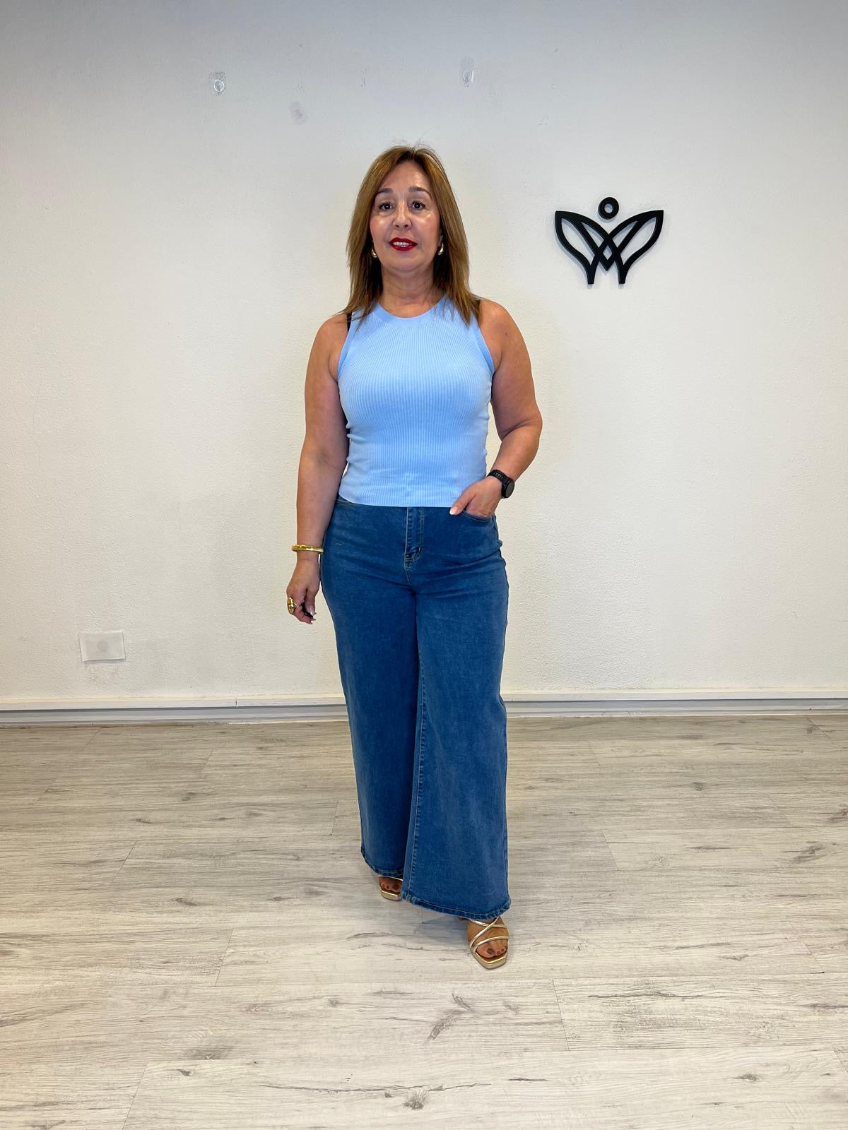 Top azul claro canalé cuello halter