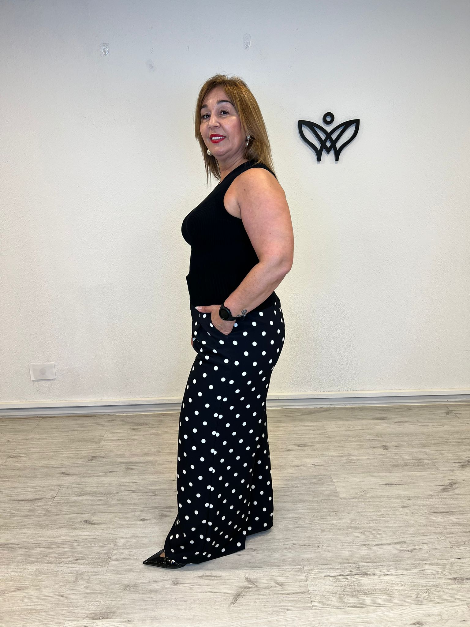 Top negro canalé cuello halter