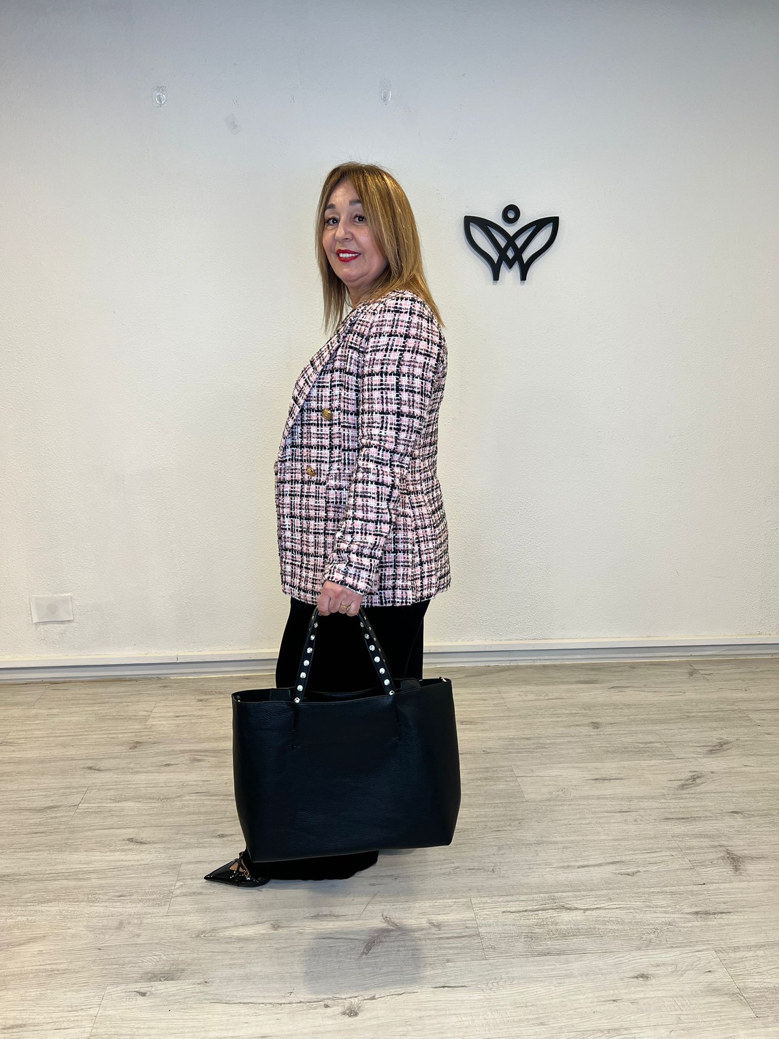 Bolso shopper grande negro de piel con cremallera