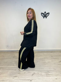 Traje negro deportivo con americana y pantalón