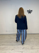 Americana azul marino cruzada con hombreras tendencia
