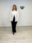 Americana beige cruzada con hombreras