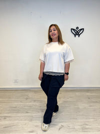 Camiseta beige curvy con encaje en la espalda