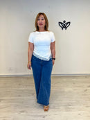 Camiseta blanca con encaje