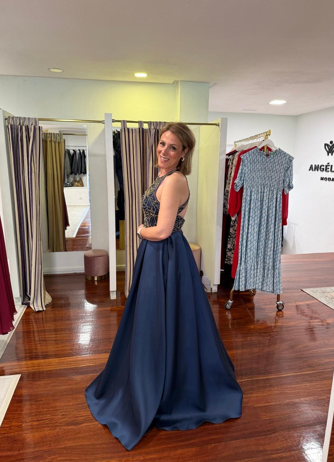 Vestido ceremonia ModFrance azul con pedrería