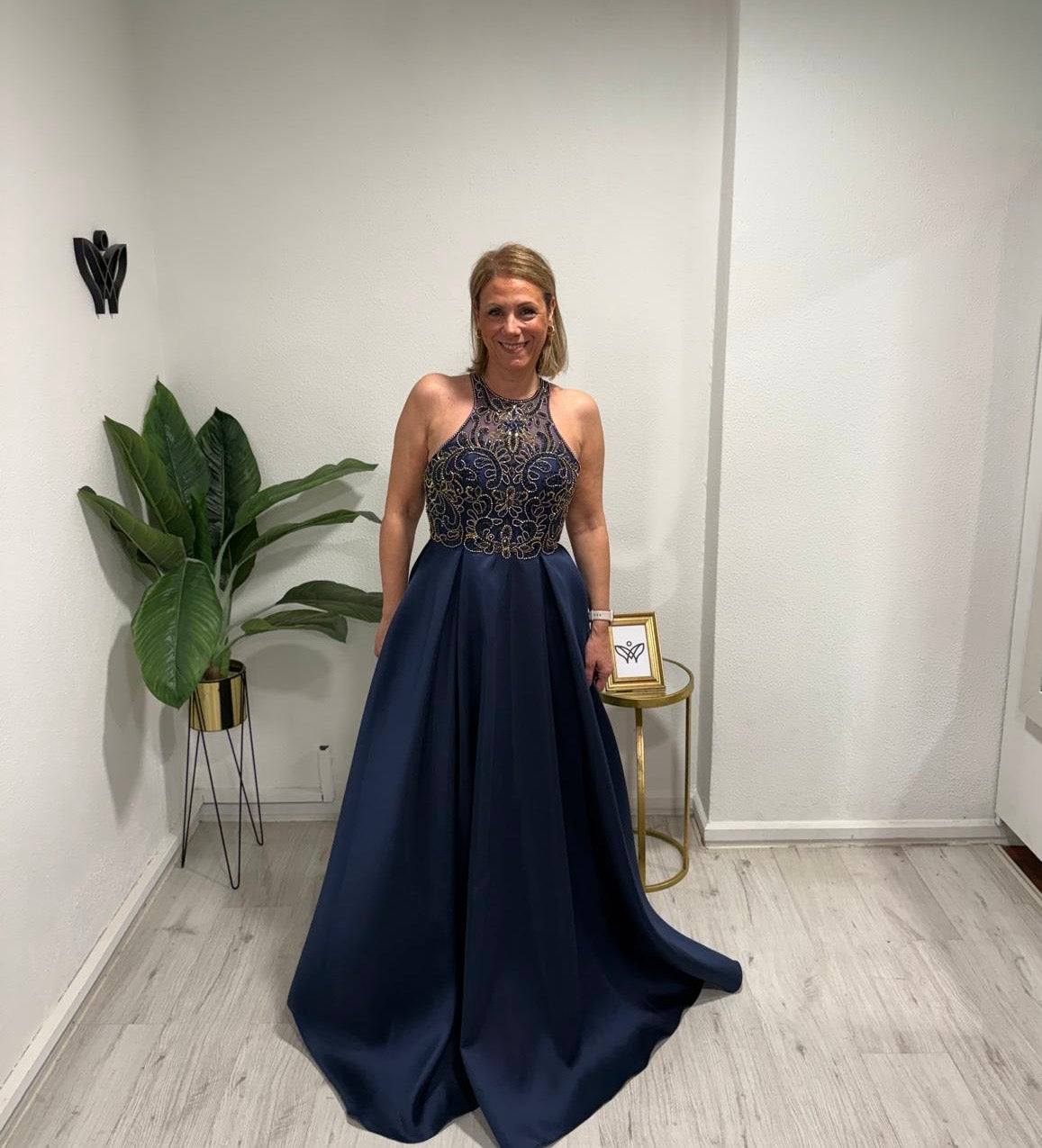 Vestido ceremonia ModFrance azul con pedrería