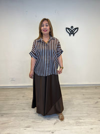 Camisa de rayas azul y marrón fluida talla curvy