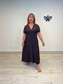 Vestido largo marrón chocolate con escote en pico y bolsillos