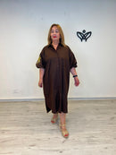 Vestido camisero marron chocolate curvy con manga abullonada y detalle floral
