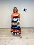 Vestido midi de rayas multicolor en tonos teja con bolsillos