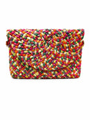 Bolso de rafia multicolor tipo cartera con asa de puño
