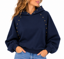 Sudadera de mujer azul marino con capucha y tachuelas doradas