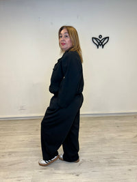 Cazadora vaquera negra estilo bomber