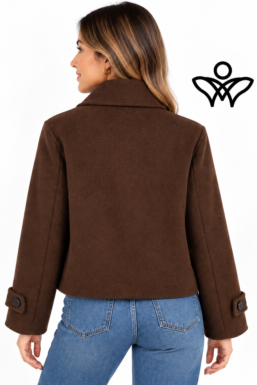 Chaqueta corta de paño marrón chocolate con cuello mao y botones