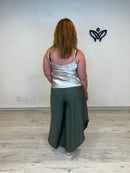 Pantalón efecto lino asimétrico verde kaki fluido y fresco