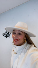 sombrero mujer en beis