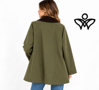 Chaqueta parka verde militar con cuello de pana marrón chocolate