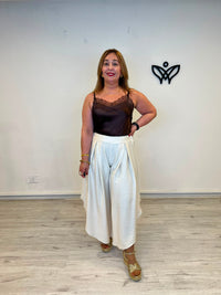 Pantalón efecto lino asimétrico beige con cintura elástica