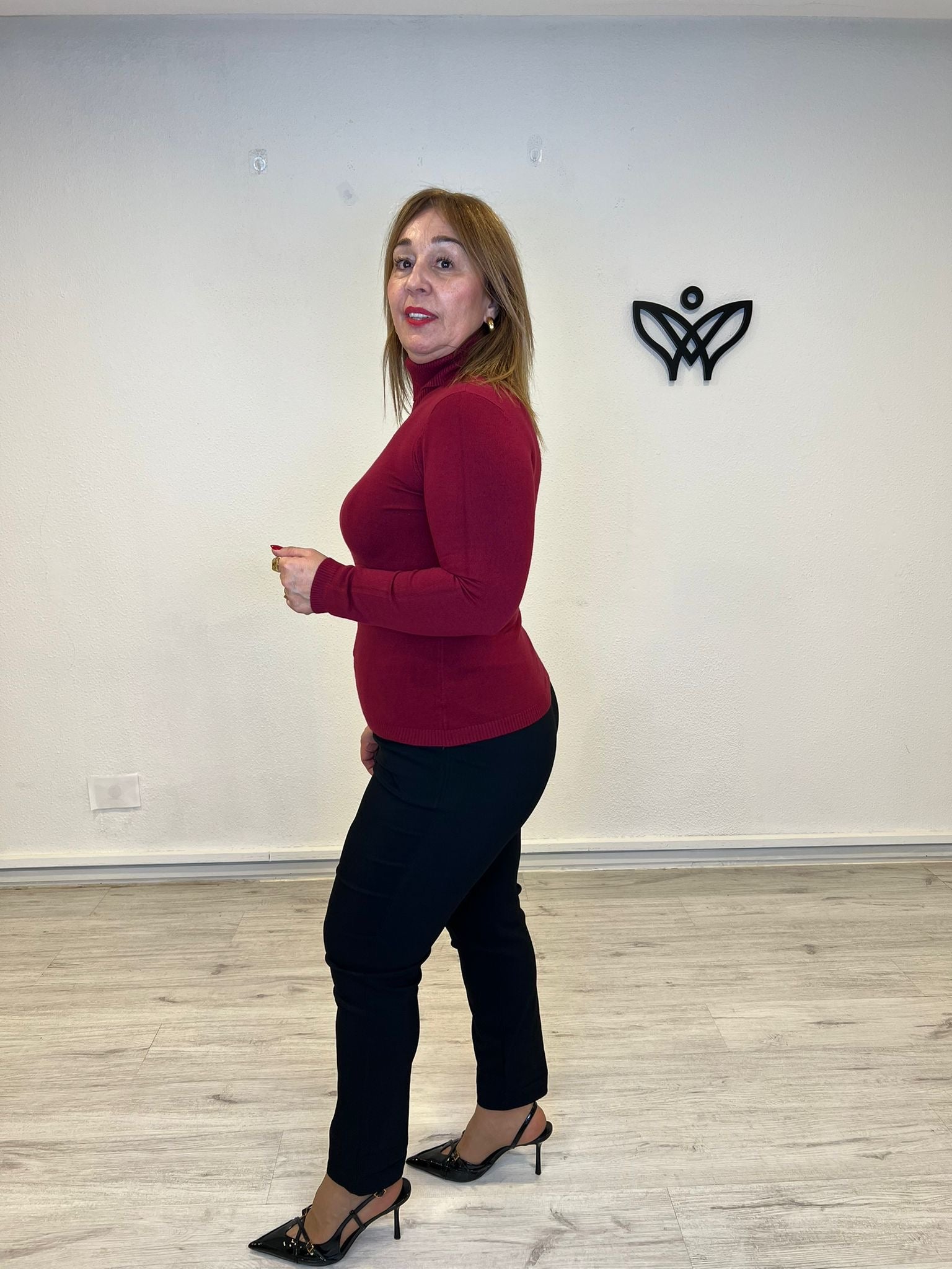 Jersey de cuello alto de punto en burdeos