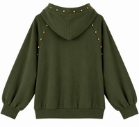 Sudadera de mujer verde militar con capucha y tachuelas doradas