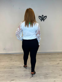 Pantalón negro elástico de tiro medio
