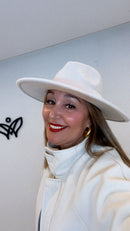 sombrero mujer en beis