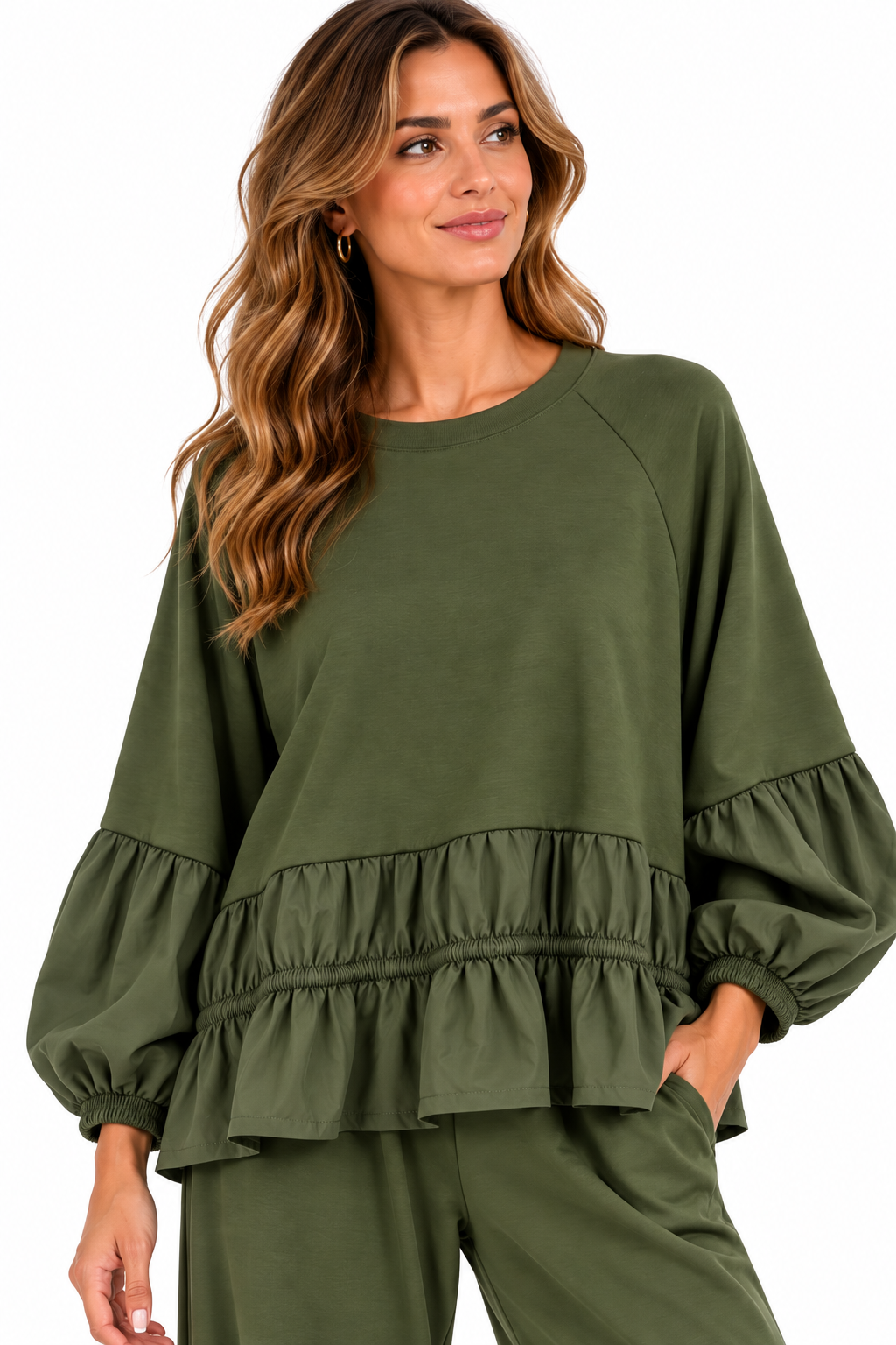 Conjunto de mujer verde militar de algodón con sudadera de volante y pantalón jogger
