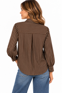 Camisa marrón chocolate y beige de mujer con rayas y botones con detalles