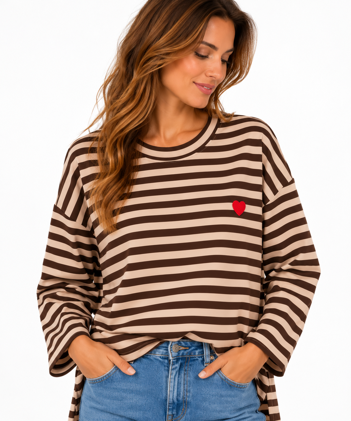 Sudadera de mujer a rayas beige y marrón chocolate con corazón rojo