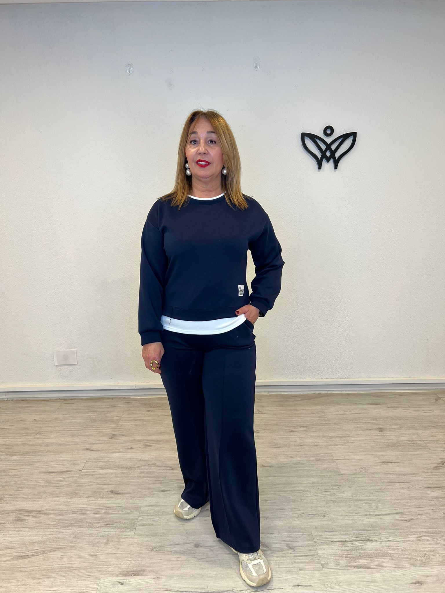 Conjunto algodón pantalón recto y sudadera azul marino