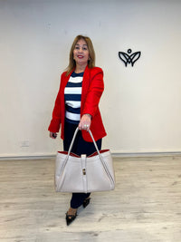 Bolso de piel beige con neceser y asa larga