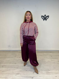 Pantalón burdeos satinado de estilo bombacho con cintura elástica