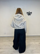 chaqueta de pelo estilo bomber con capucha beis