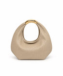 Bolso beige de polipiel trenzada con asa de aro dorado
