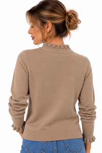 Jersey beige de mujer con volantes en cuello y puños