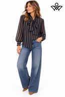 Camisa de gasa azul marino y beige de mujer con rayas y lazo