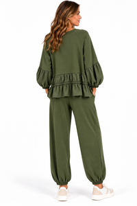 Conjunto de mujer verde militar de algodón con sudadera de volante y pantalón jogger
