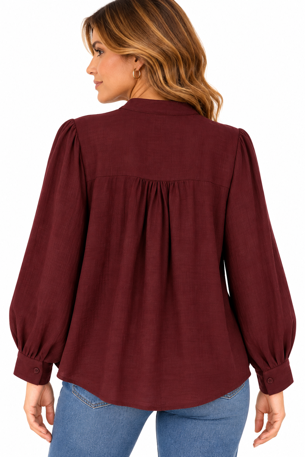 Camisa burdeos de mujer con cuello mao y volante delantero